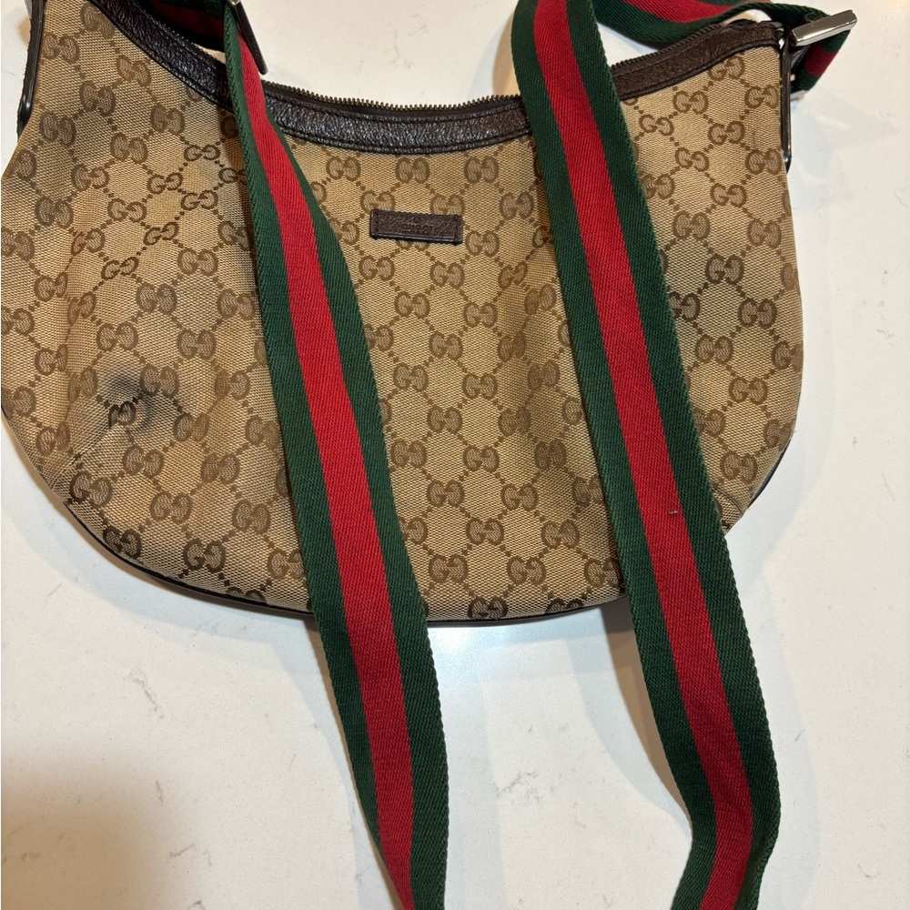 Gucci Beige Shoulder Bag with Red and Green Straps